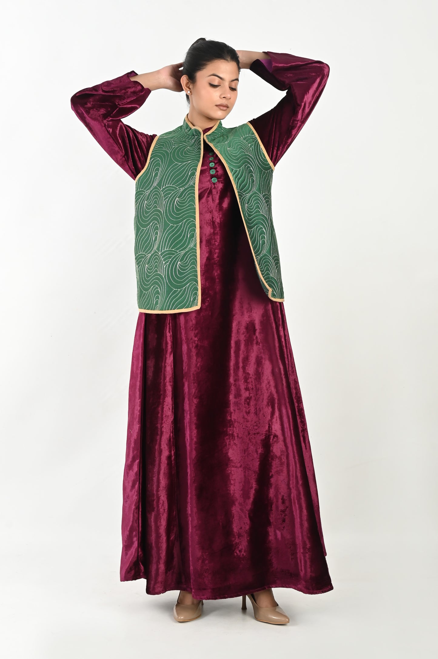 DHARAA MAROON AND GREEN-VELVET KAFTAN AND QUILTED EMBROIDERED JACKET SET-DELIVERY IN 7 TO 10 DAYS