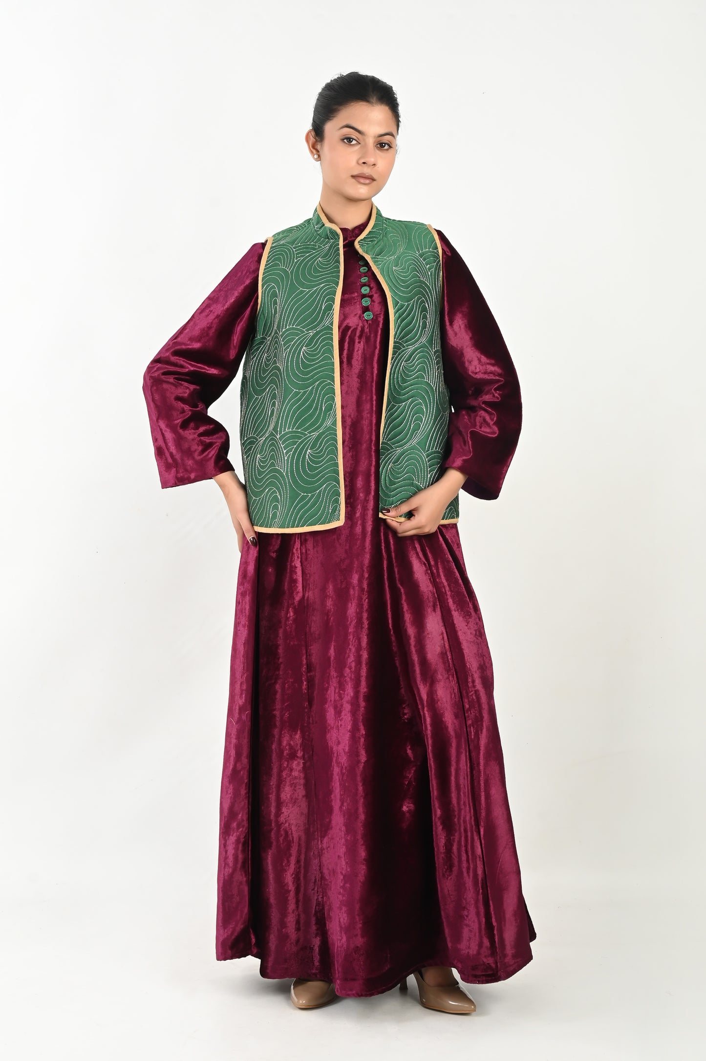 DHARAA MAROON AND GREEN-VELVET KAFTAN AND QUILTED EMBROIDERED JACKET SET-DELIVERY IN 7 TO 10 DAYS