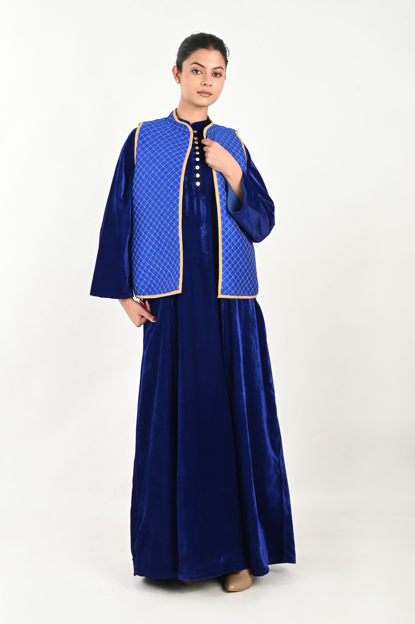 DHARAA BLUE-VELVET KAFTAN AND QUILTED EMBROIDERED JACKET SET-DELIVERY IN 7 TO 10 DAYS (Copy)