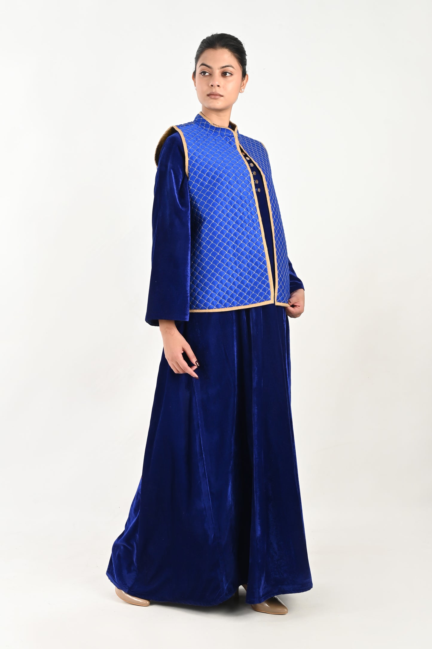 DHARAA BLUE-VELVET KAFTAN AND QUILTED EMBROIDERED JACKET SET-DELIVERY IN 7 TO 10 DAYS (Copy)