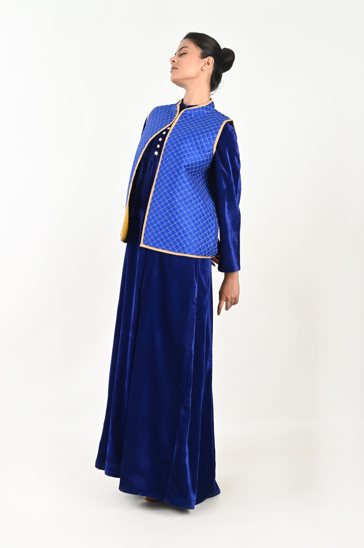 DHARAA BLUE-VELVET KAFTAN AND QUILTED EMBROIDERED JACKET SET-DELIVERY IN 7 TO 10 DAYS (Copy)