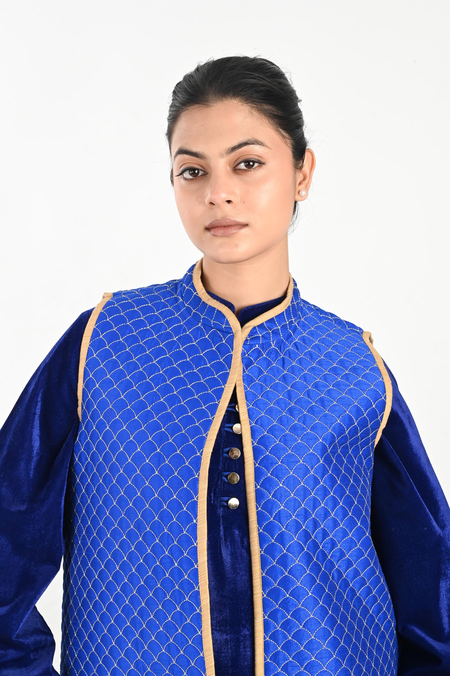 DHARAA BLUE-VELVET KAFTAN AND QUILTED EMBROIDERED JACKET SET-DELIVERY IN 7 TO 10 DAYS (Copy)