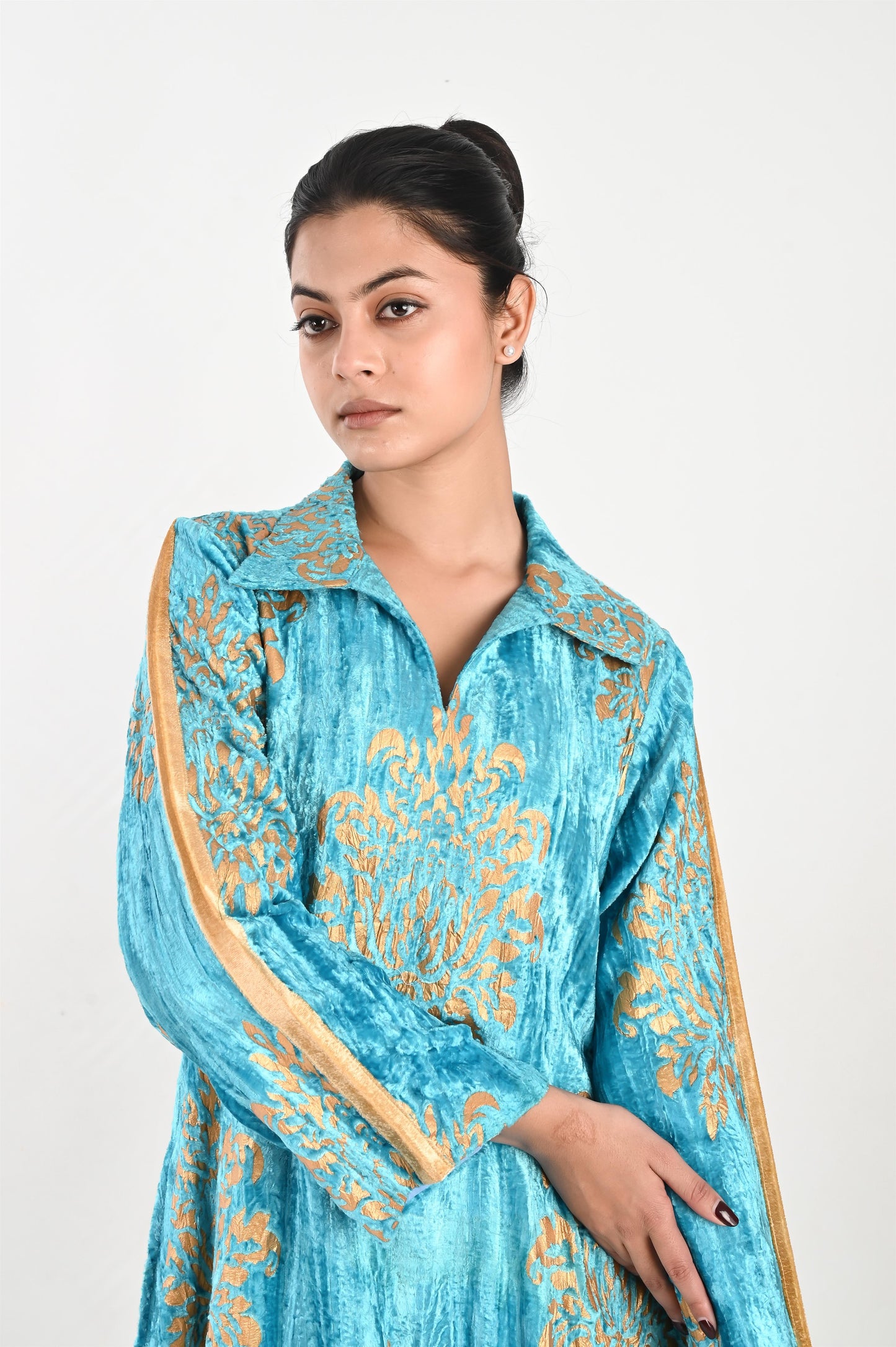 AGNEYA VELVET BLUE-DELIVERY IN 7 TO 10 DAYS