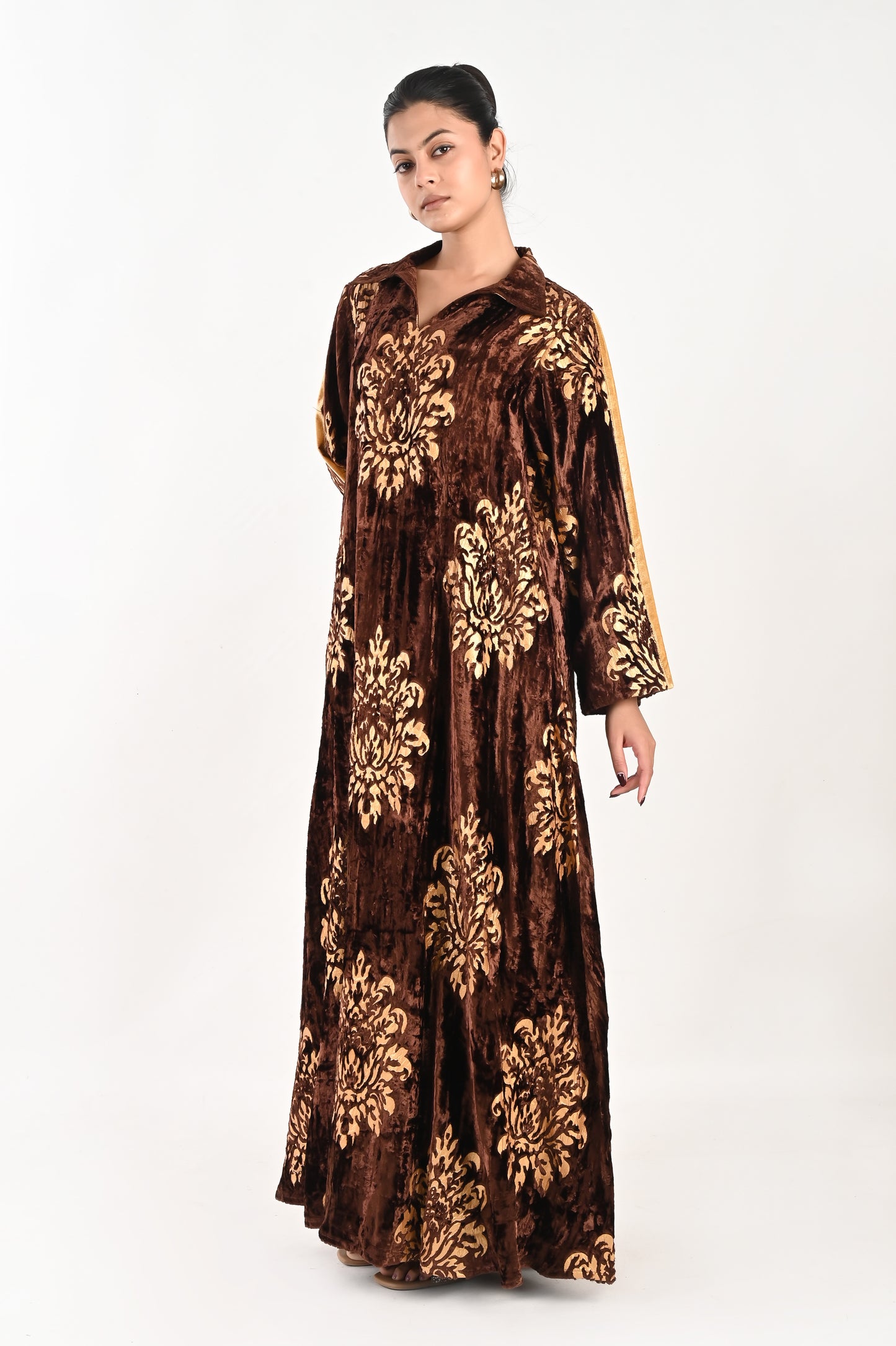 AGNEYA VELVET BROWN-DELIVERY IN 7 TO 10 DAYS