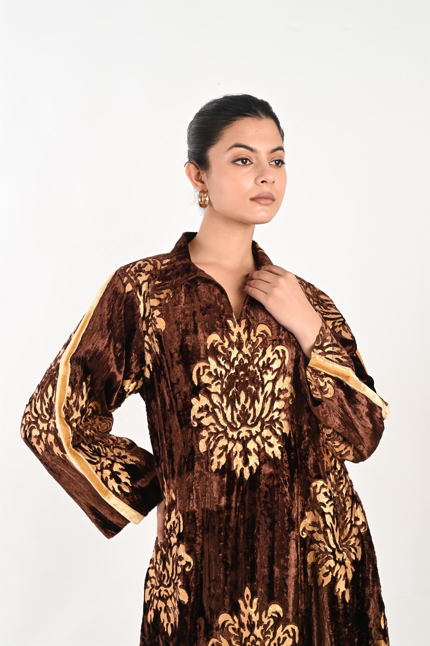 AGNEYA VELVET BROWN-DELIVERY IN 7 TO 10 DAYS