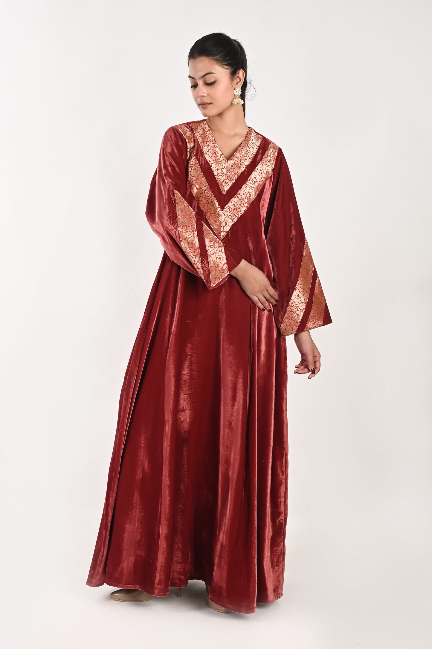 SHYAMA VELVET-DELIVERY IN 7 TO 10 DAYS