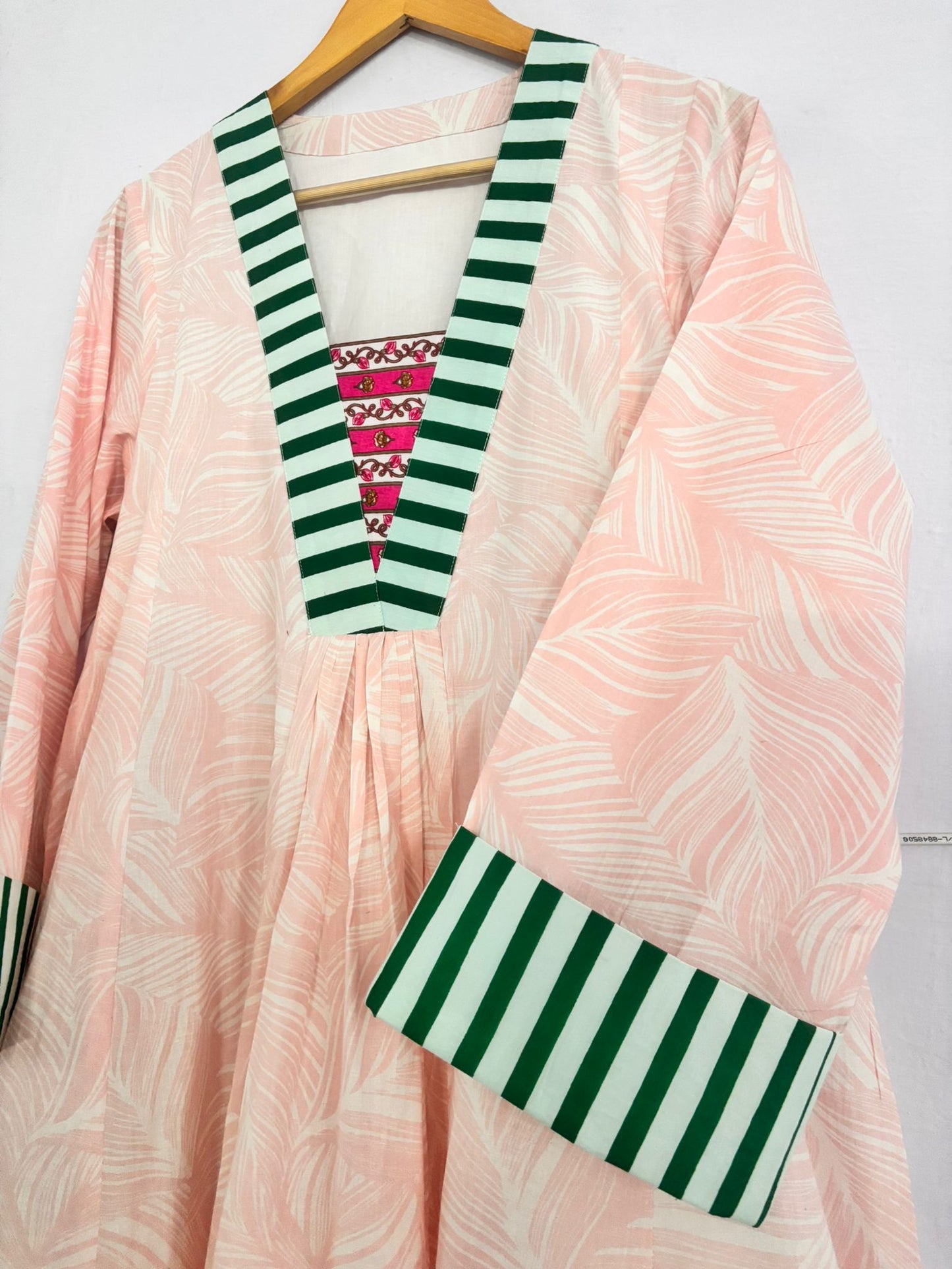 Radhe Pink leaves-Delivery in 7 to 10 days