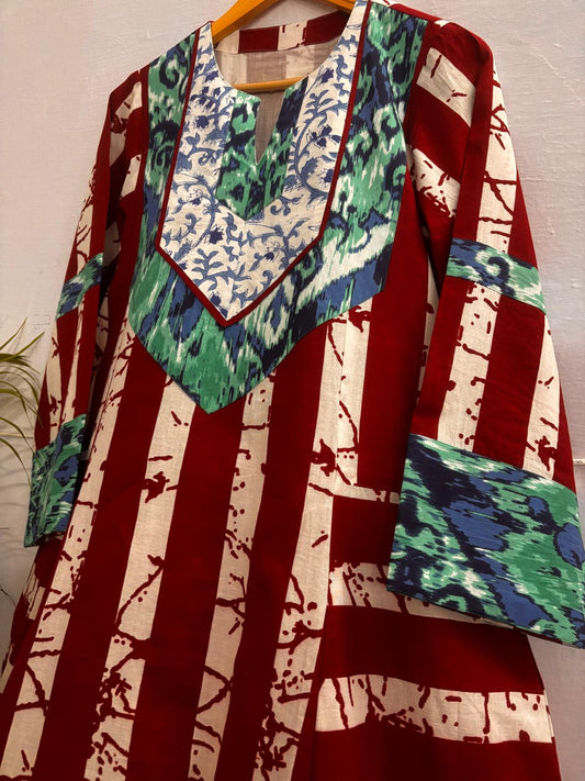 Isha  Red and white-delivery in 7 to 10 days