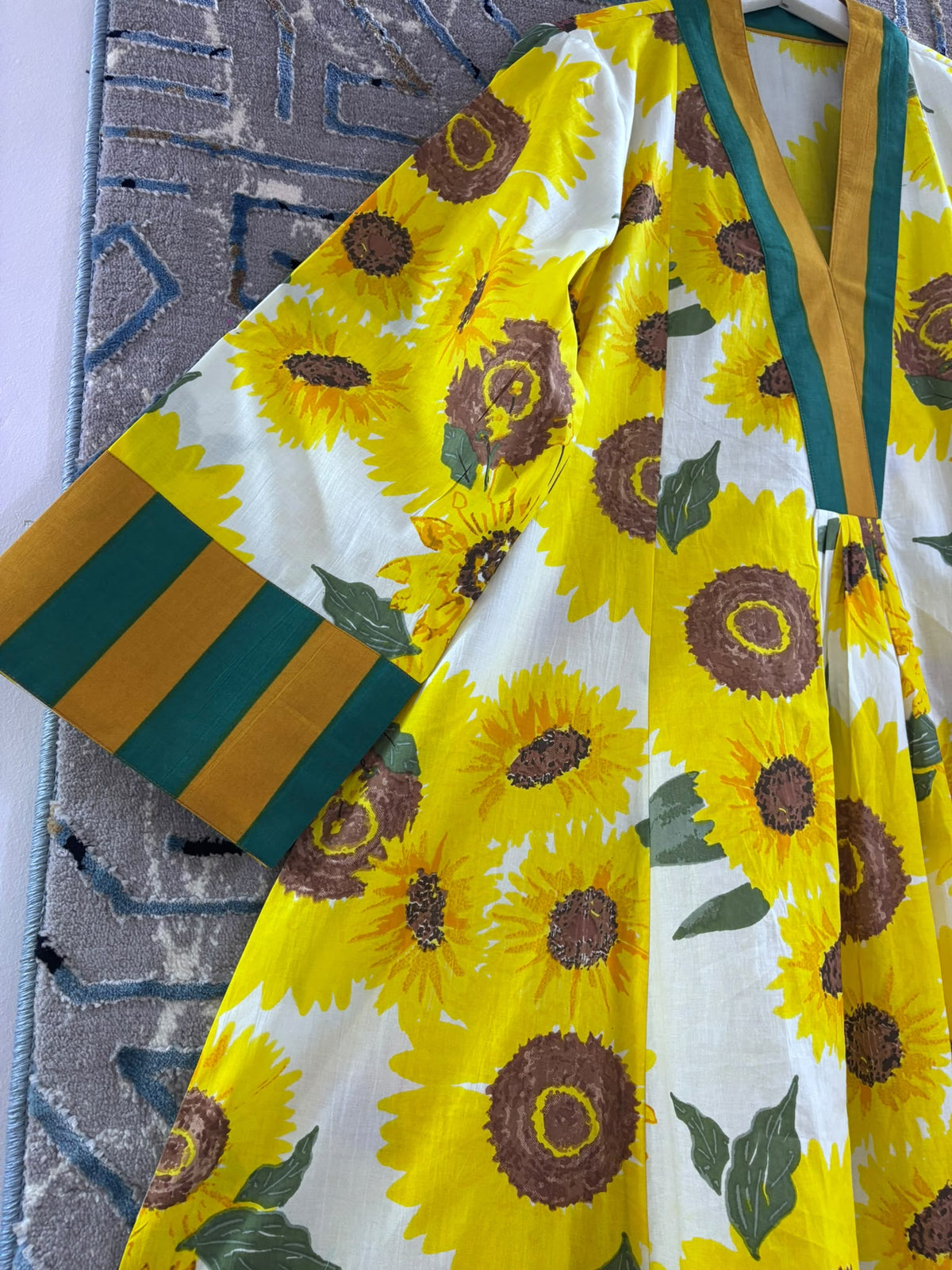 LUNEA YELLOW  Delivery in 5 TO 6 DAYS